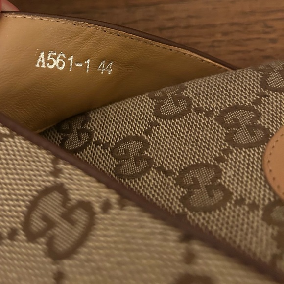 Gucci Men's GG Flip Flop Sandal Beige Canvas, Size 44 US 10.5-11 - Picture 4 of 5